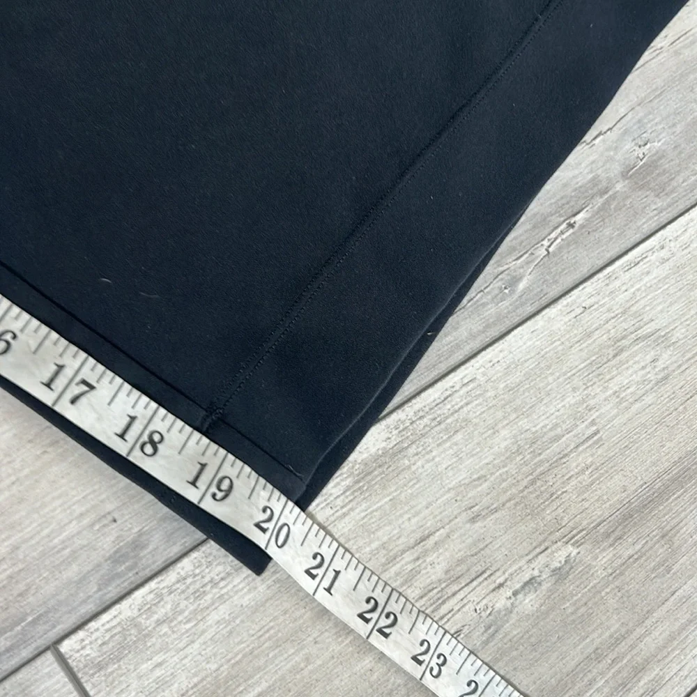 Lululemon Noir Crop wide leg tie front pants in black size 8